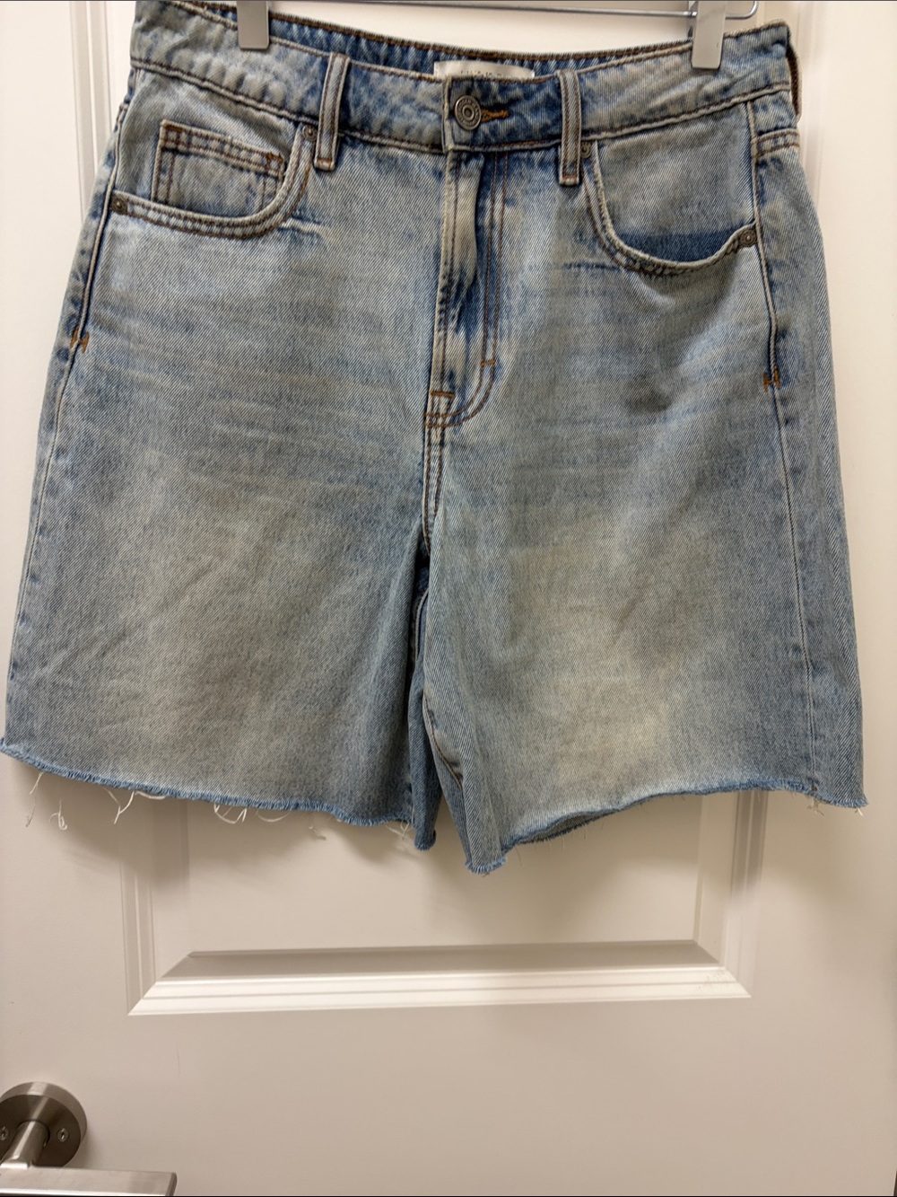 Raw Hem Denim Bermuda Shorts HIDDEN JEANS - Picture 6 of 8